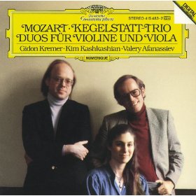<p>W.A. Mozart<br />
Duos for violin and viola</p>
